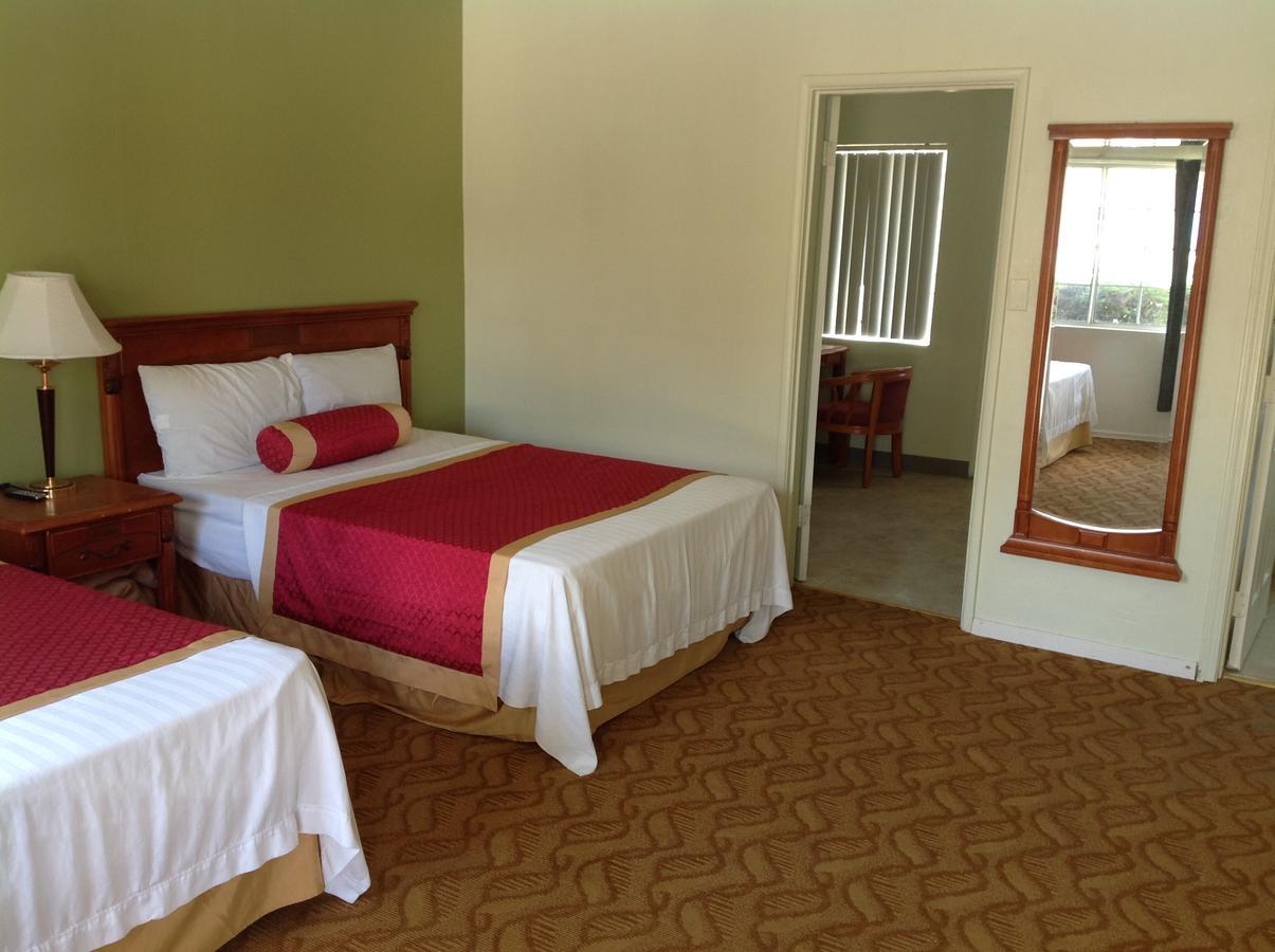 Elsinore Hotsprings Motel Lake Elsinore Eksteriør billede