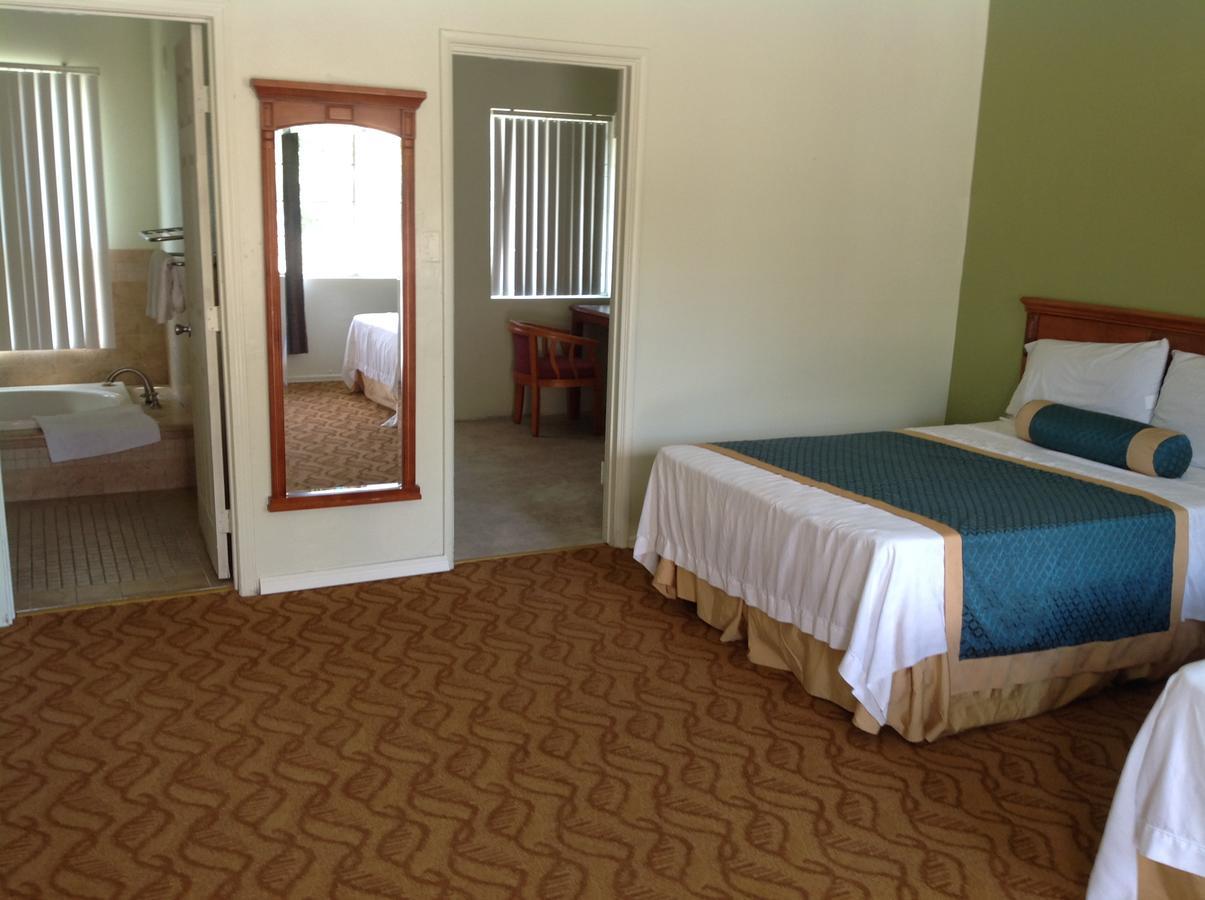 Elsinore Hotsprings Motel Lake Elsinore Eksteriør billede