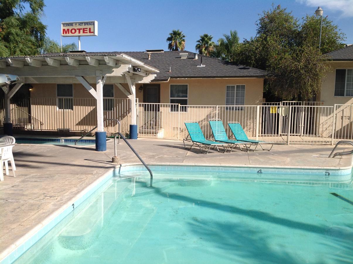 Elsinore Hotsprings Motel Lake Elsinore Eksteriør billede
